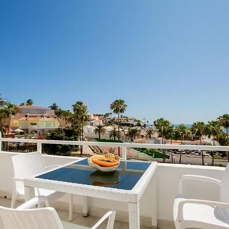 With Sea View Island Village Apartment