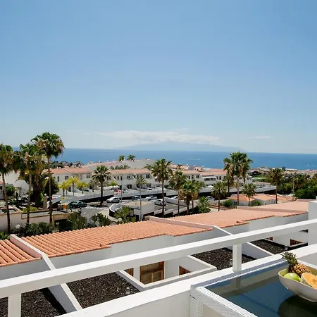 With Sea View Island Village Apartment